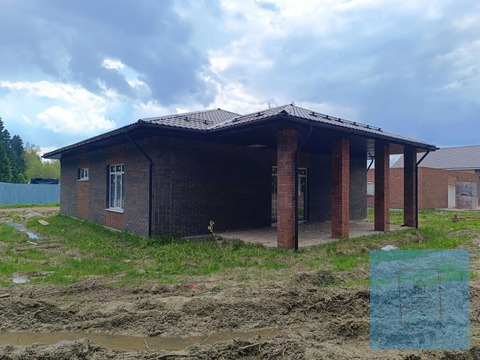 Угловой дом у леса