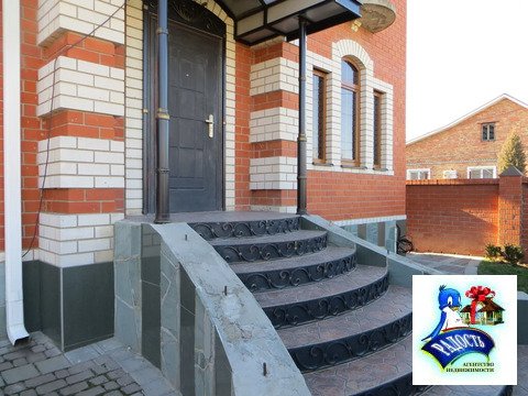 Продам шикарный дом в хорошем месте.