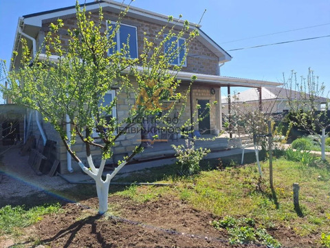 Дом, 198 кв.м, 2 этажа, 6 спален