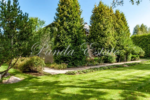 Дом 598 кв.м участок 30 соток в Лесном городке (ном. объекта: 9660)