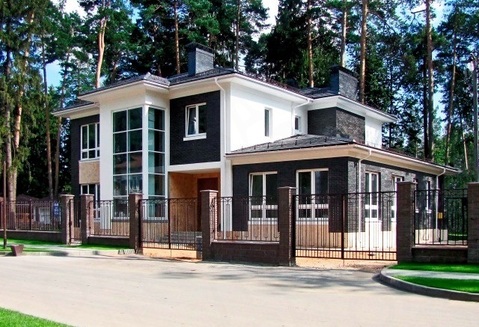 Продается 2 этажный дом и земельный участок в г. Пушкино