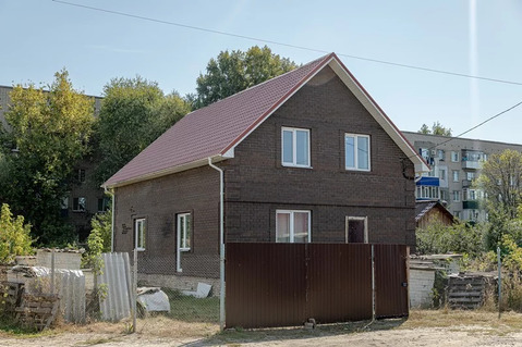 Продается большой двухэтажный дом на Шуисте по адресу Узенький проезд