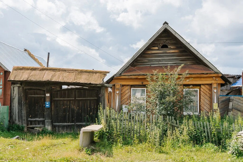 Продаётся дом в городе Нязепетровск, расположенный на улице Первомайск