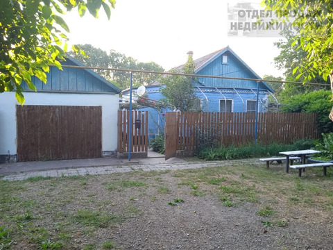Дом в п. Виноградном с большим садом