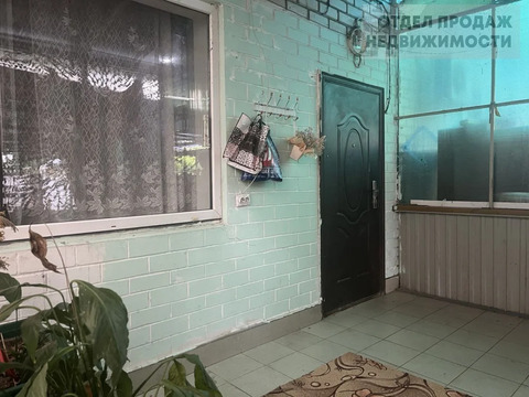 Просторный кирпичный дом