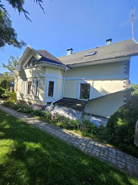 Жилой дом в тихом уютном месте , рядом река, инфраструктура