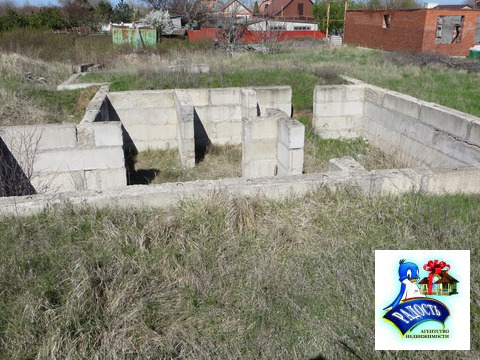 Продам большой участок с капитальным фундаментом.