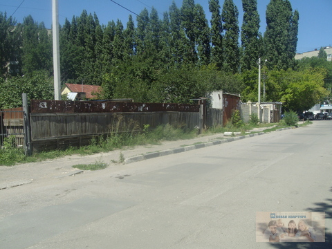 Продам земельный участок в Кировском районе с жилым домом