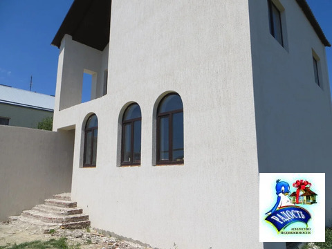 Продам красивый дом под отделку на берегу моря.