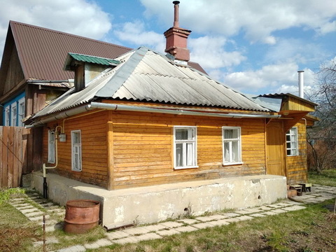 Дом с газом в деревне вблизи ж/д станции