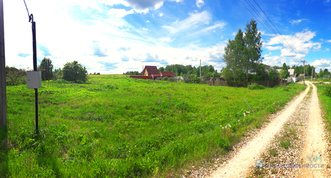 Земельный участок в деревне Бухолово Шаховского района. Лес. Водоем.