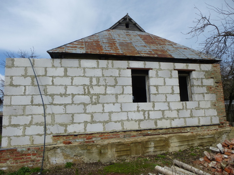 Недостроенный дом в селе Лаптевка