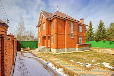 Кирпичный дом в уютном поселке на Рублевке по разумной цене