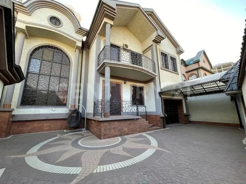 Продажа частного дома по ул. Ушакова, д.4, 460 м2, зу 4,5 сотки
