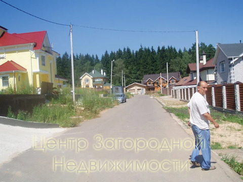 Дом, Калужское ш, 28 км от МКАД, Шишкин лес, в коттеджном поселке. .
