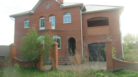 Продам 3-уровневый кирпичный дом площадью
