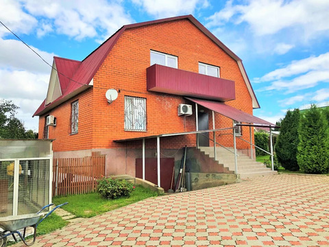 3-х уровневый кирпичный дом 300 кв.м, в Серпуховском районе в деревне